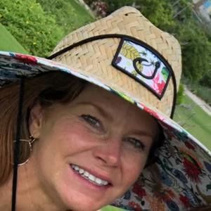 Meet your Posher, Joi